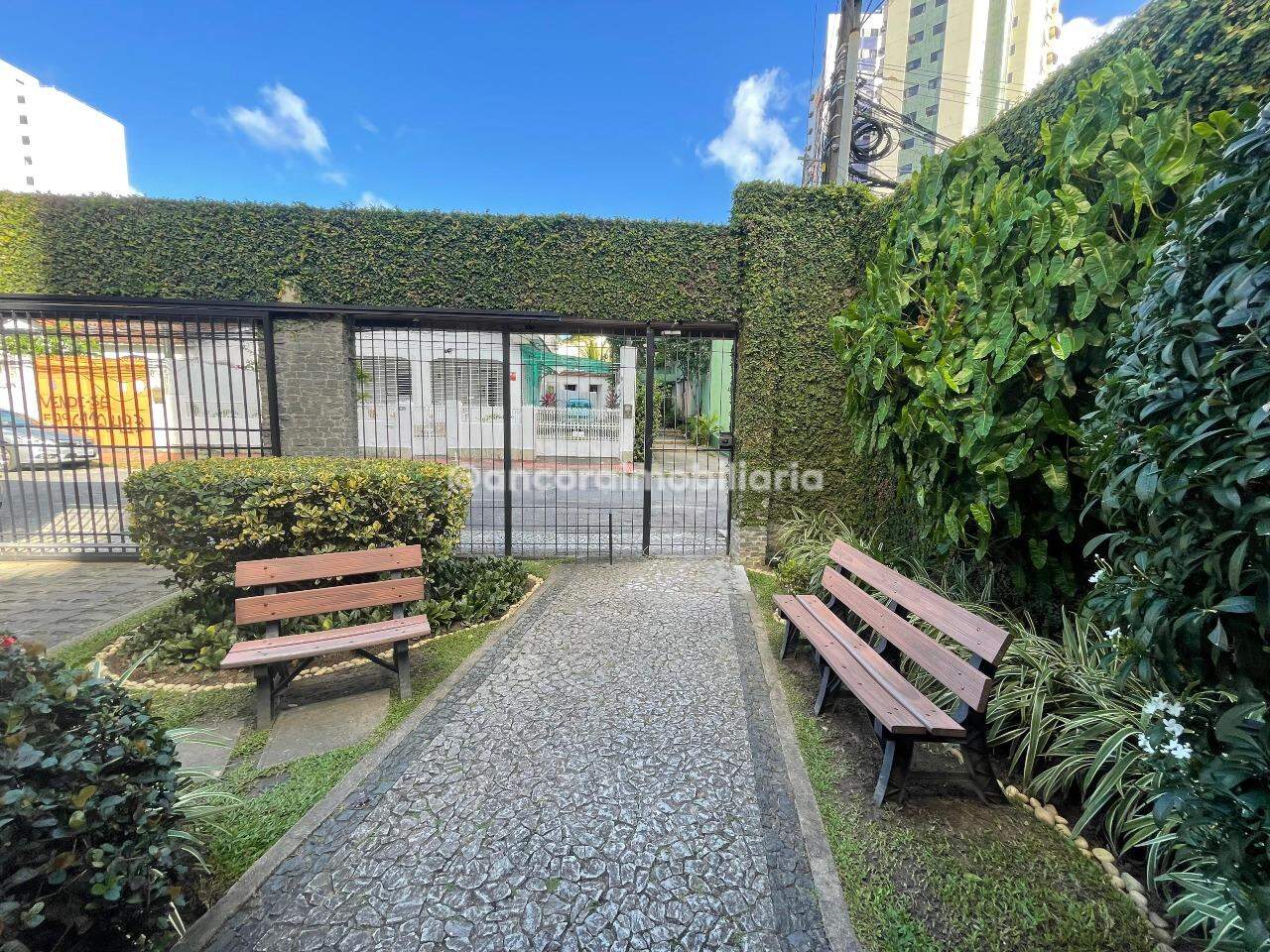 Apartamento para aluguel no Espinheiro: 
