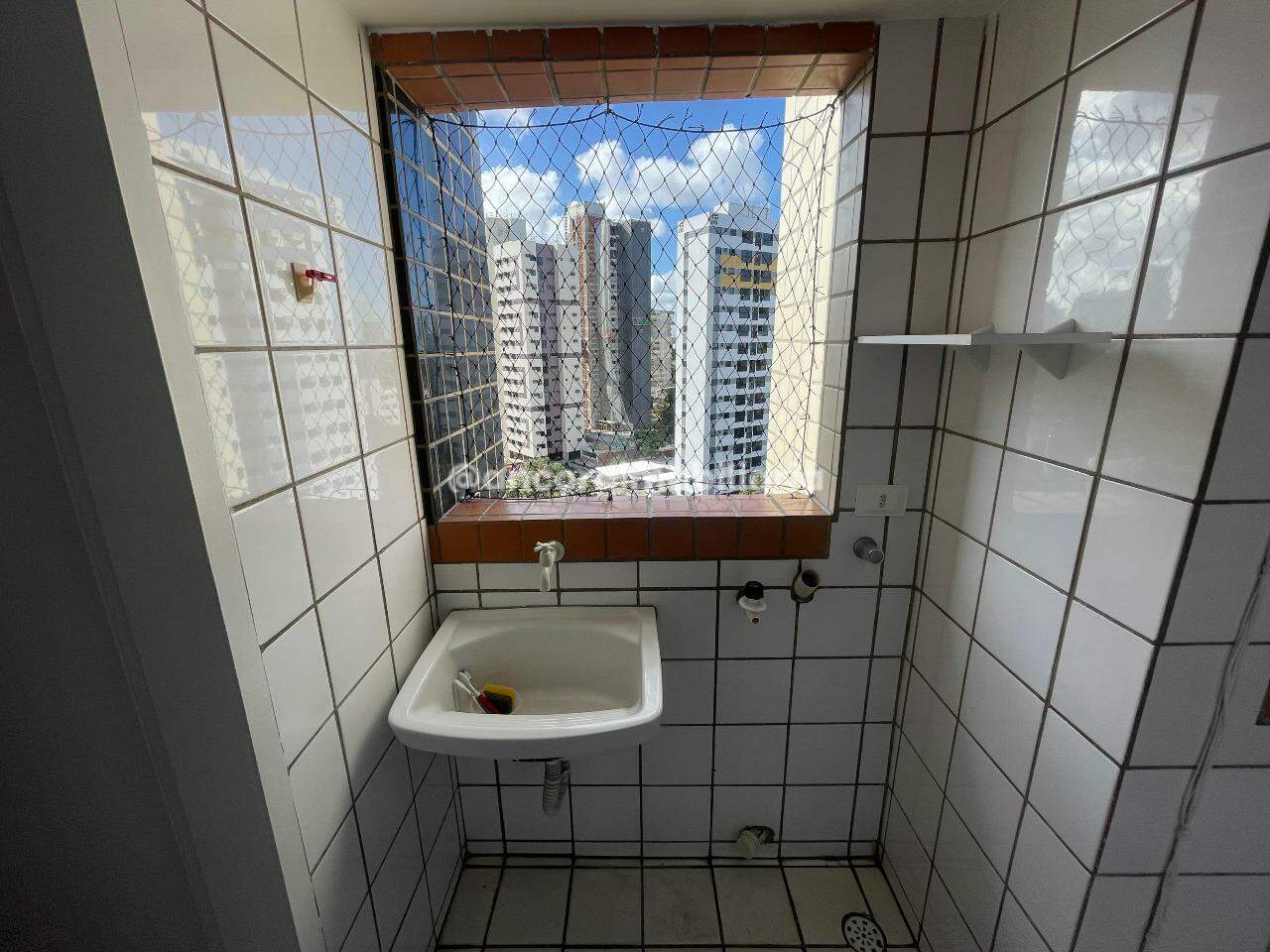 Apartamento para aluguel no Espinheiro: 