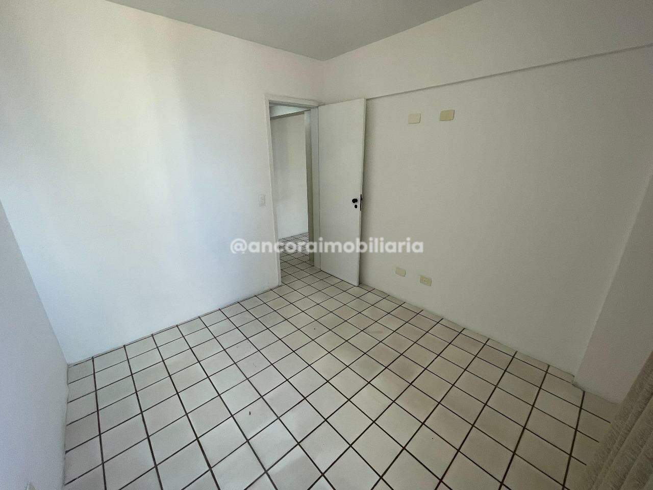Apartamento para aluguel no Espinheiro: 