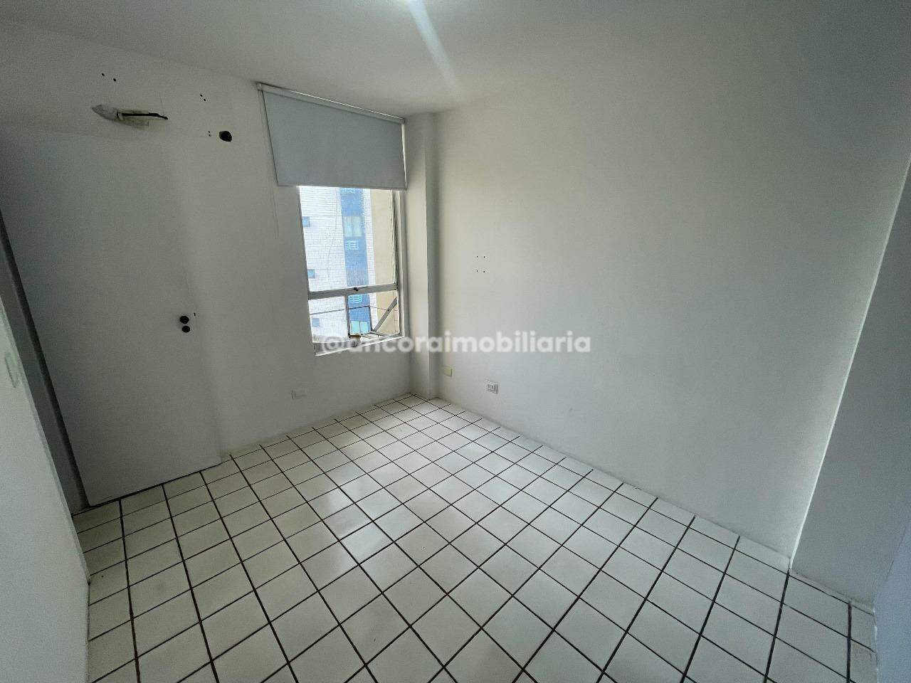 Apartamento para aluguel no Espinheiro: 