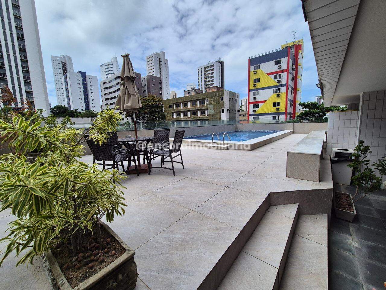Apartamento à venda no Boa Viagem: Piscina