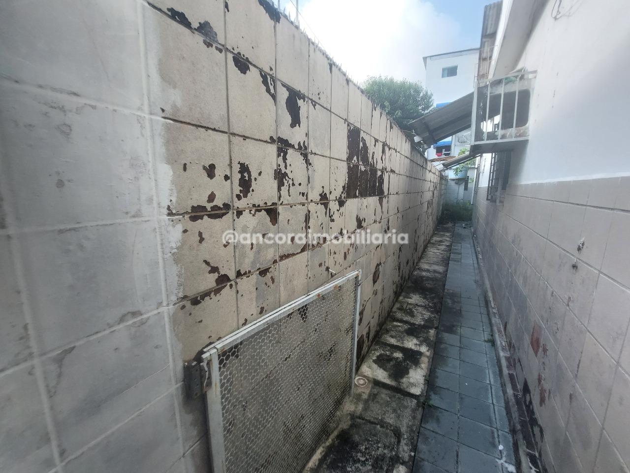 Casa à venda no Zumbi: 