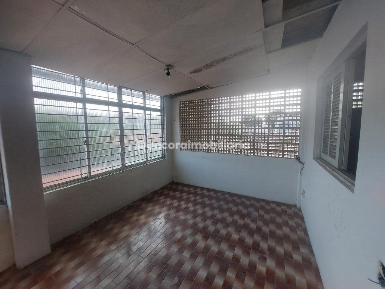 Casa à venda no Zumbi: 