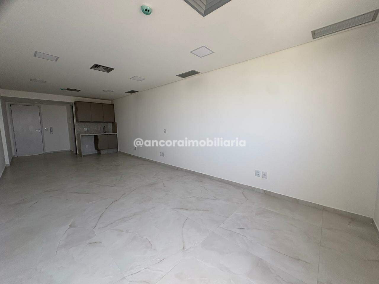 Sala para aluguel no Soledade: 