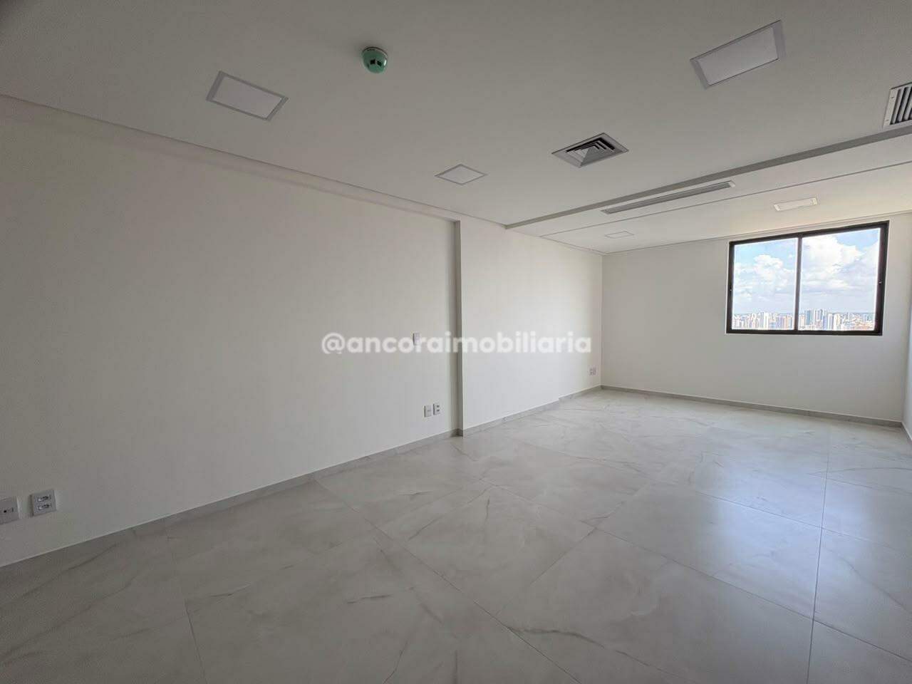 Sala para aluguel no Soledade: 