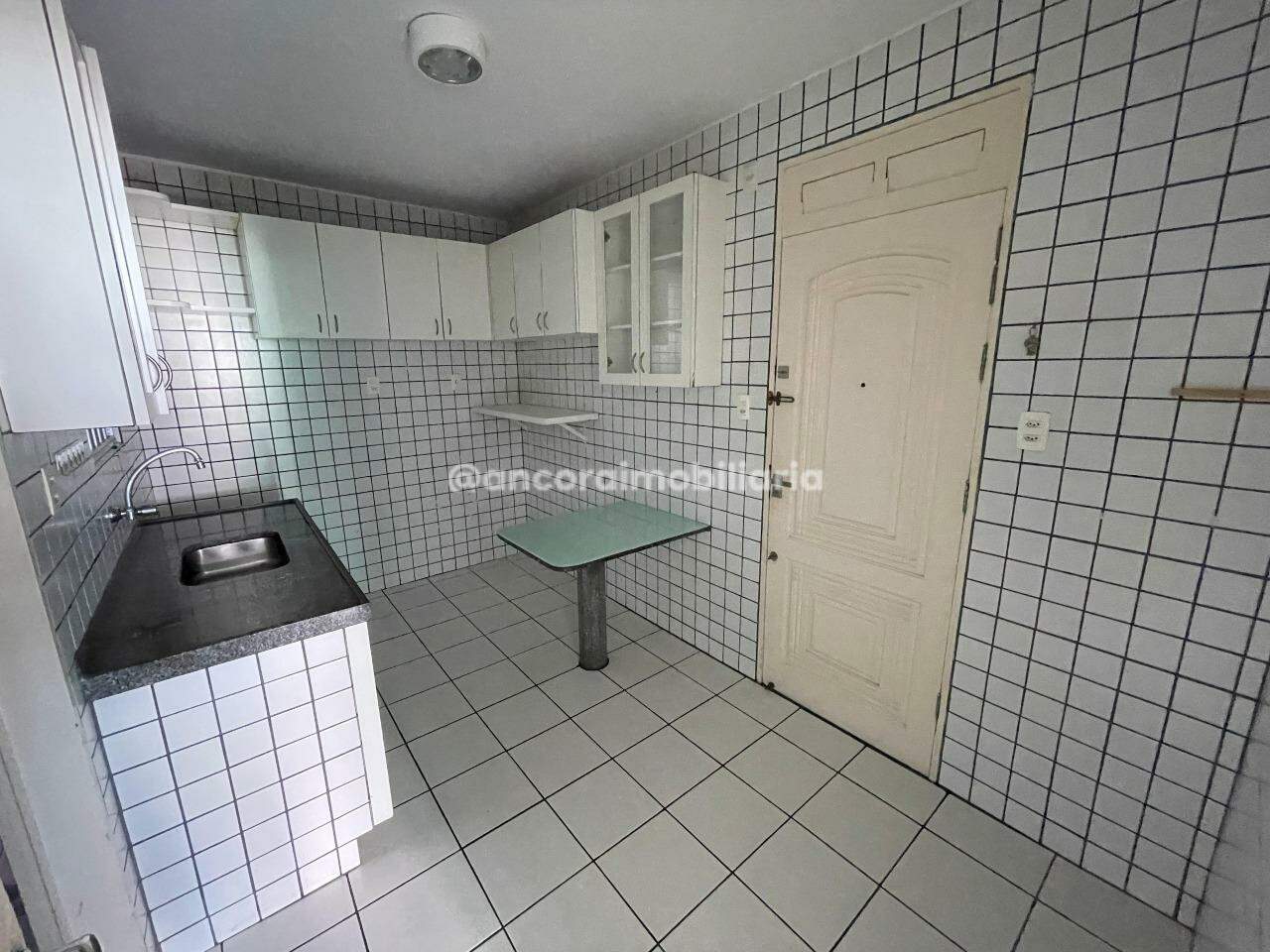 Apartamento para aluguel no Candeias: 
