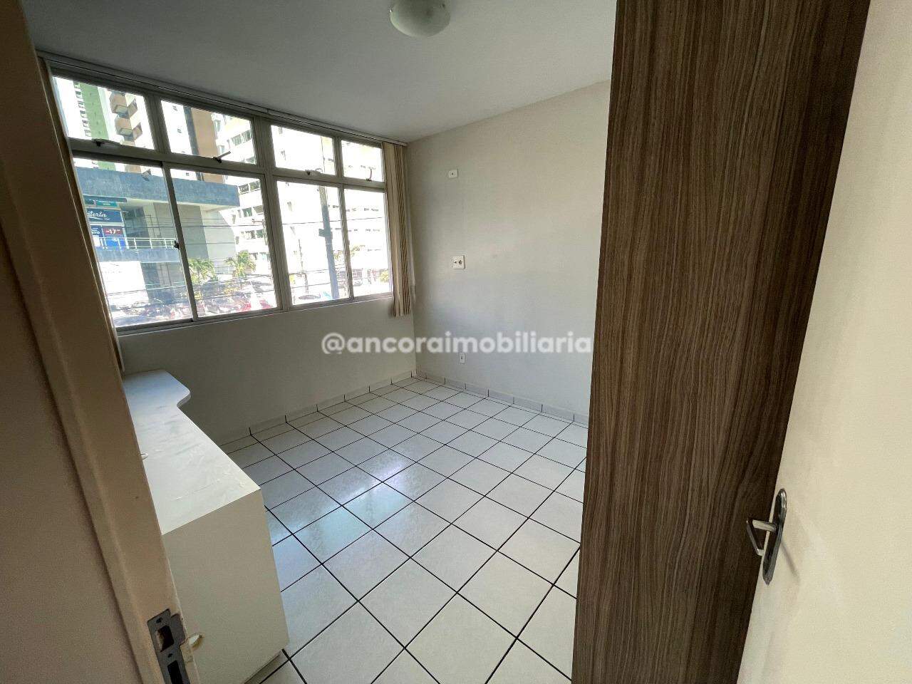 Apartamento para aluguel no Candeias: 