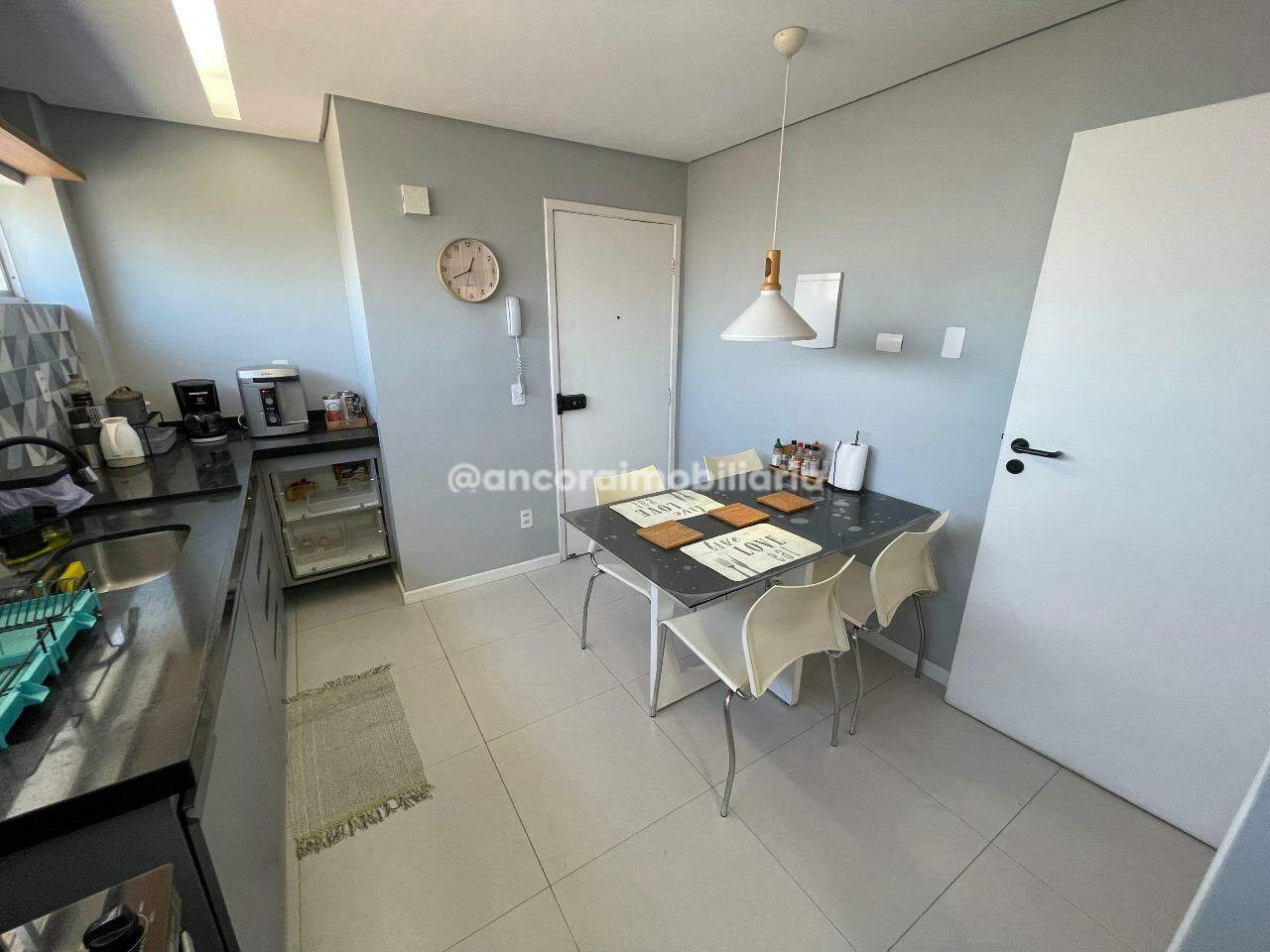 Apartamento para aluguel no Espinheiro: 