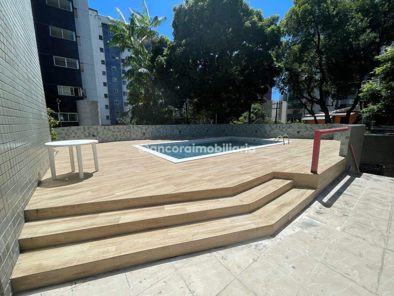 Apartamento para aluguel no Espinheiro: 