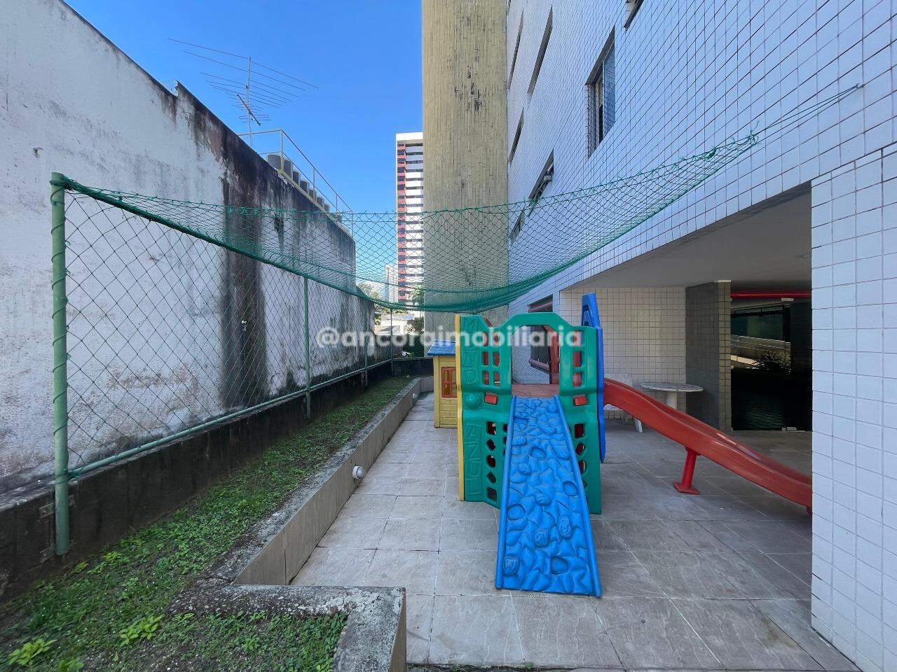 Apartamento para aluguel no Espinheiro: 