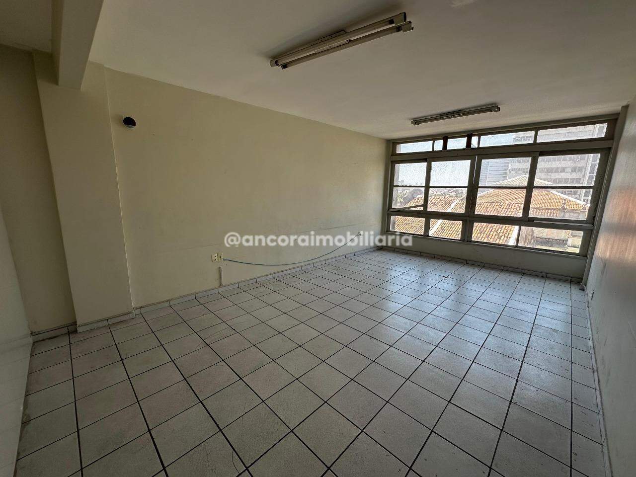 Sala para aluguel no Santo Antonio: 