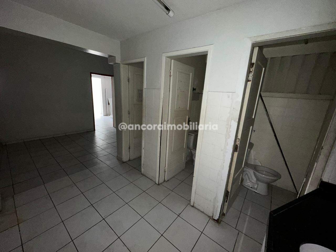 Sala para aluguel no Santo Antonio: 