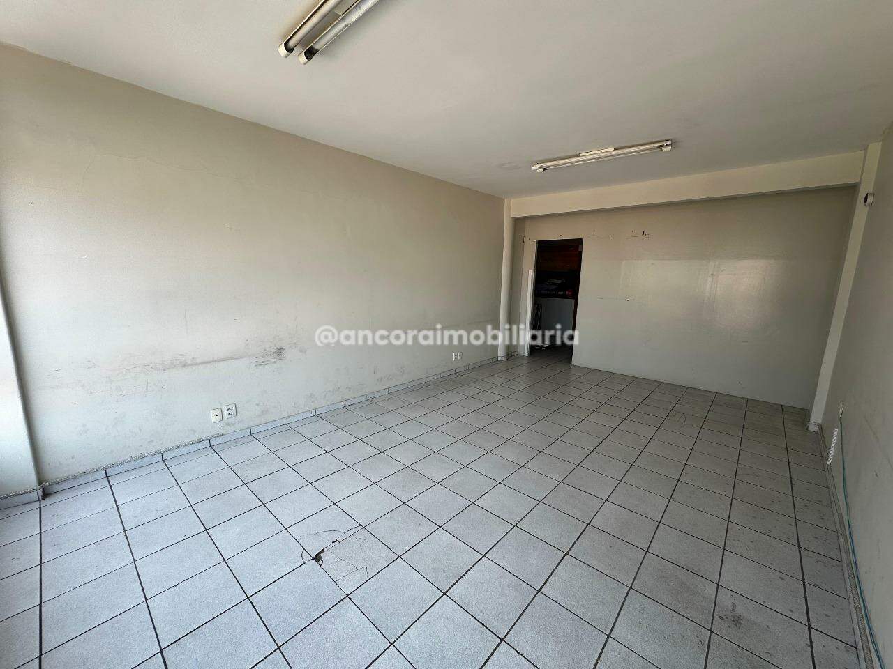 Sala para aluguel no Santo Antonio: 