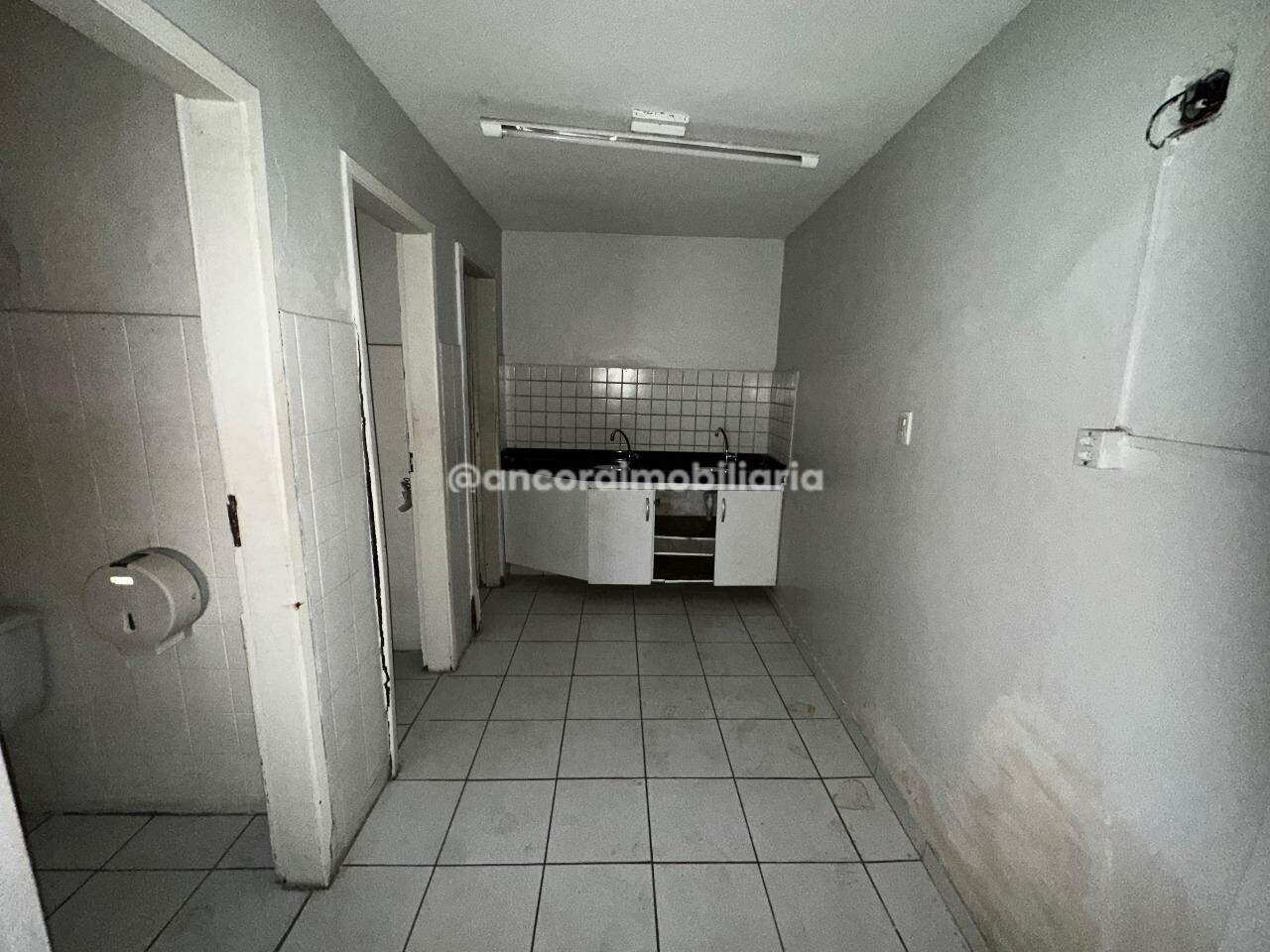 Sala para aluguel no Santo Antonio: 
