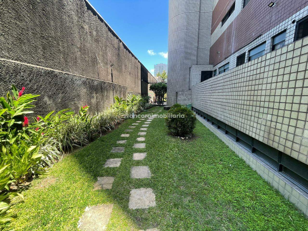 Apartamento para aluguel no Parnamirim: 