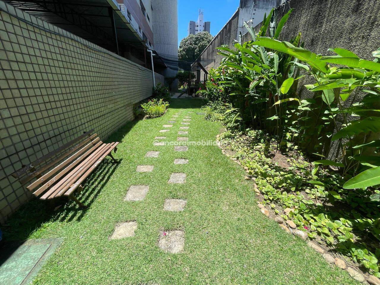 Apartamento para aluguel no Parnamirim: 