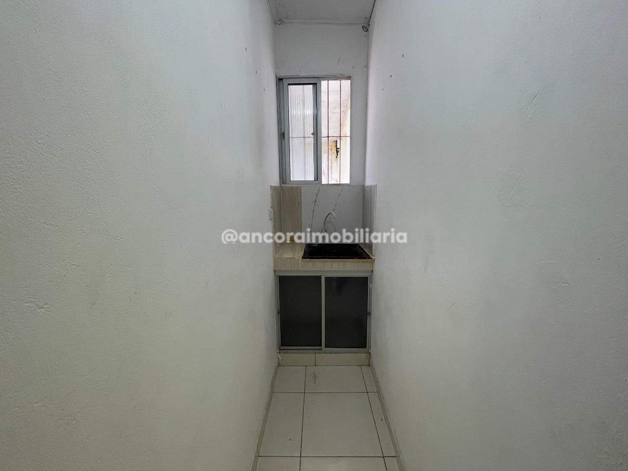 Casa para aluguel no Bongi: 