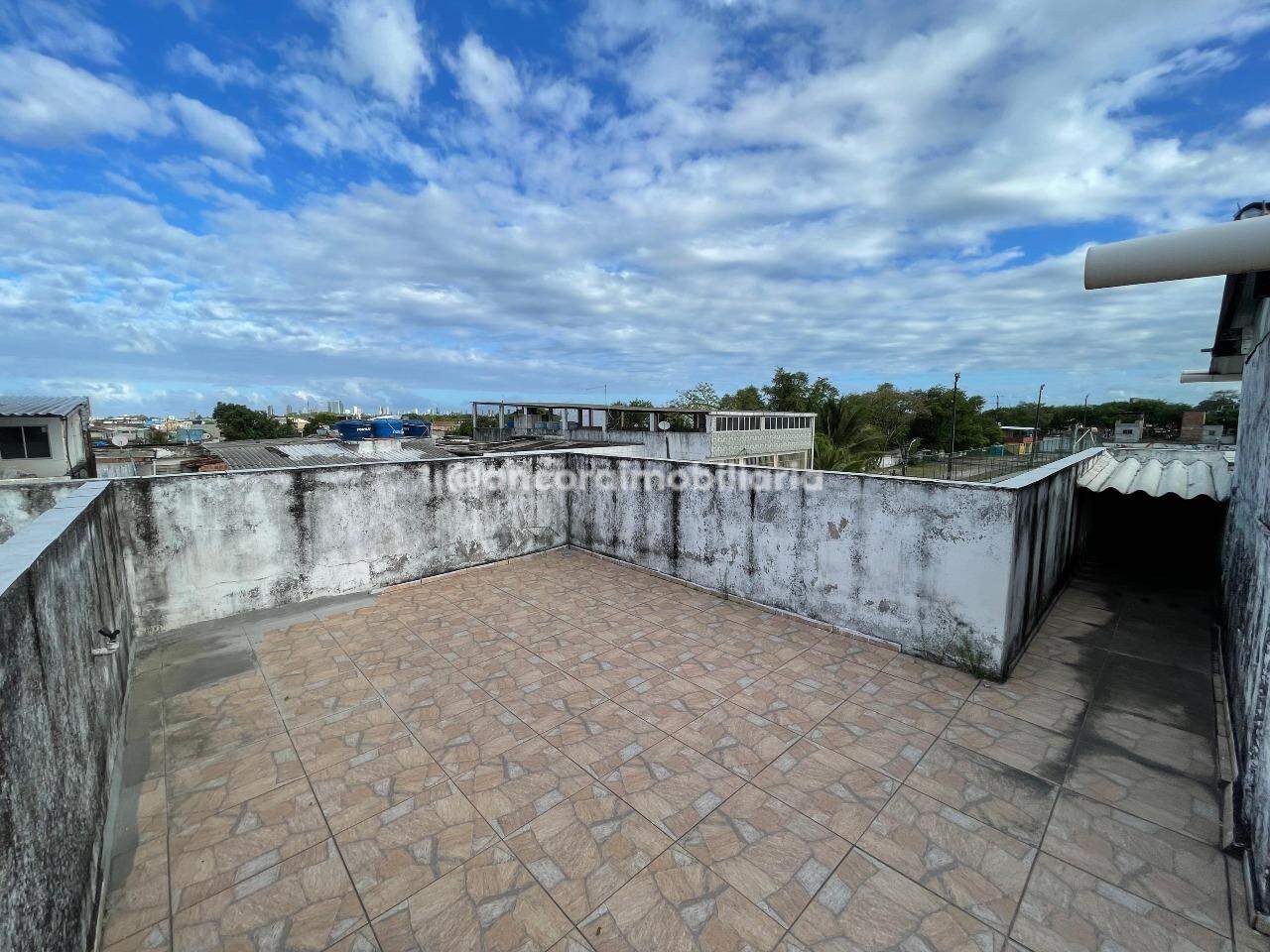 Casa para aluguel no Bongi: 