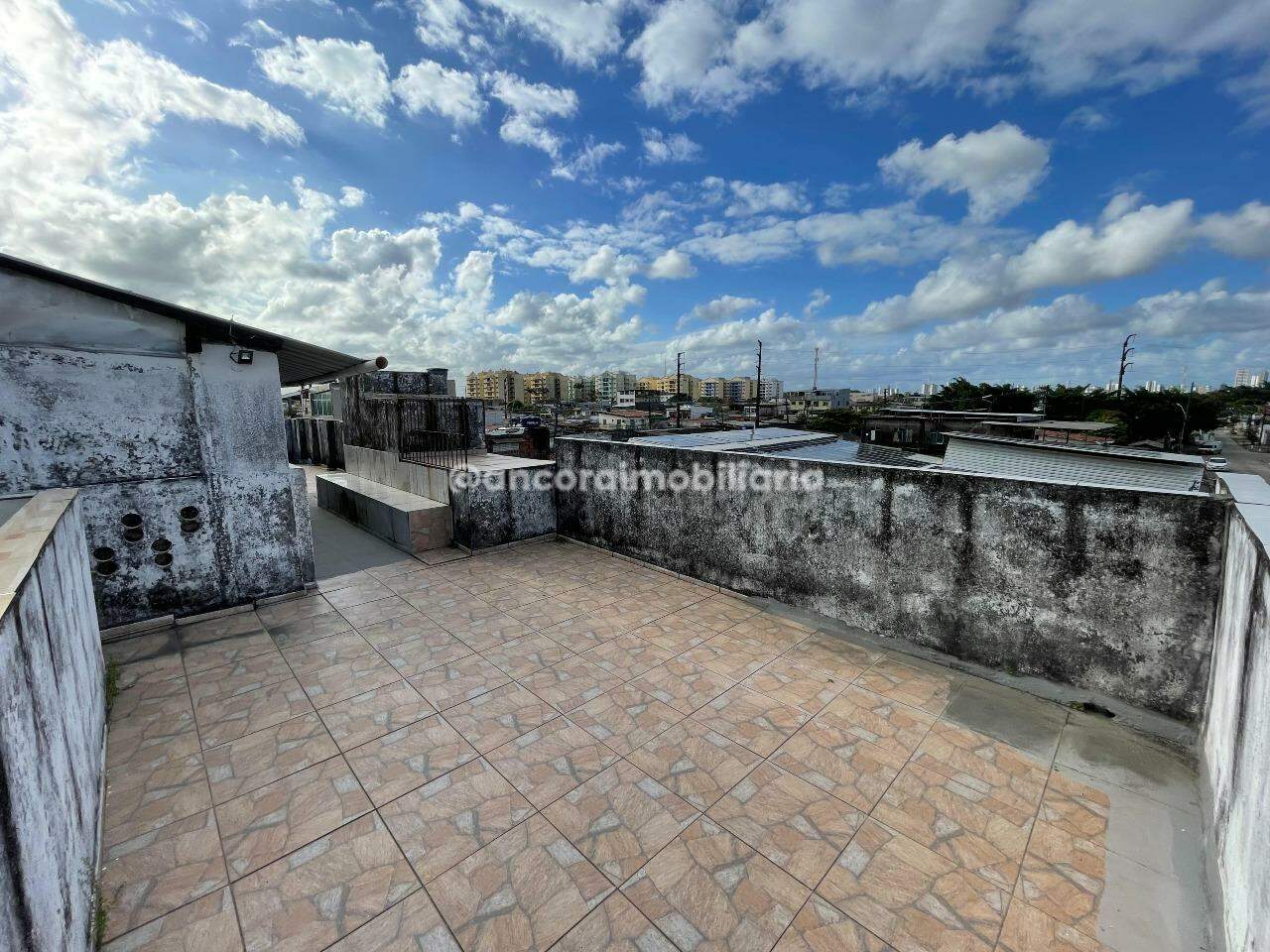 Casa para aluguel no Bongi: 