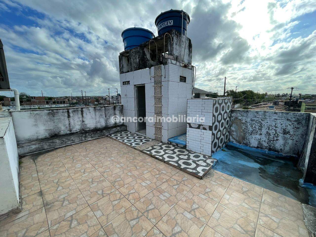 Casa para aluguel no Bongi: 