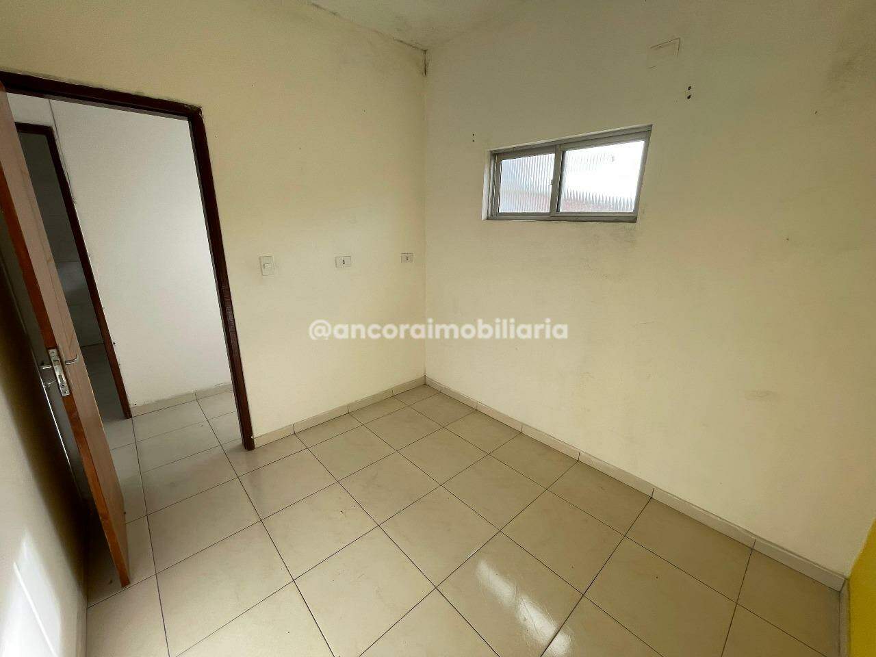 Casa para aluguel no Bongi: 
