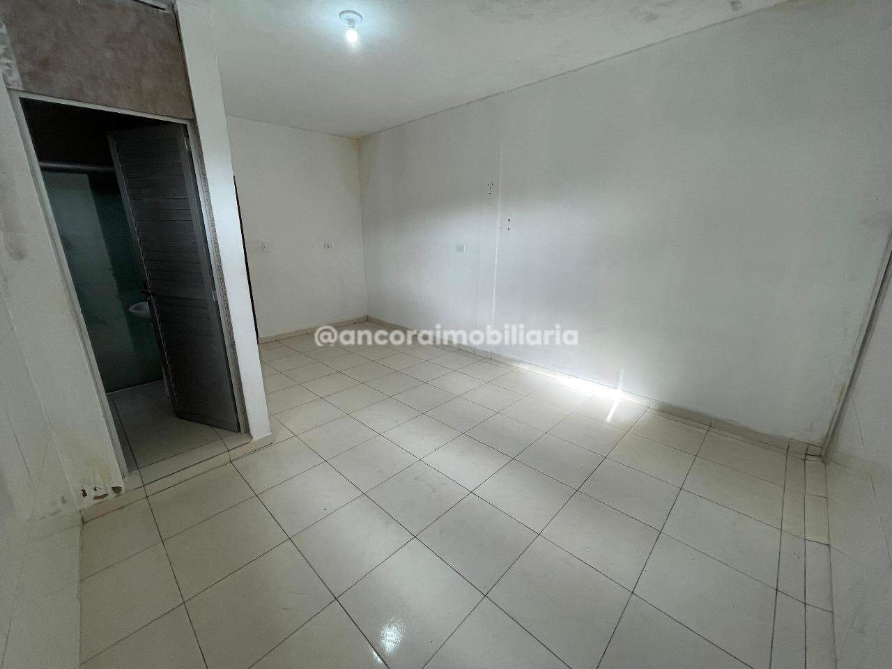 Casa para aluguel no Bongi: 