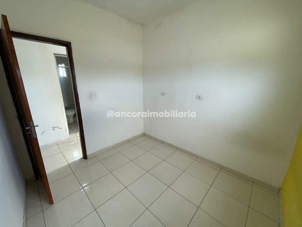 Casa para aluguel no Bongi: 