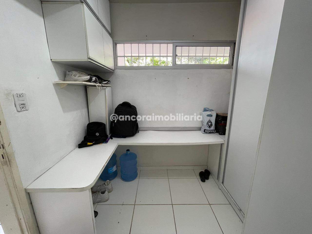 Apartamento para aluguel no Aflitos: 