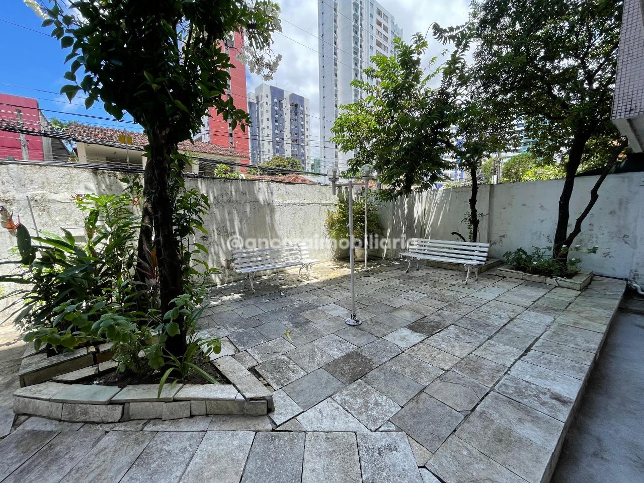 Apartamento para aluguel no Aflitos: 