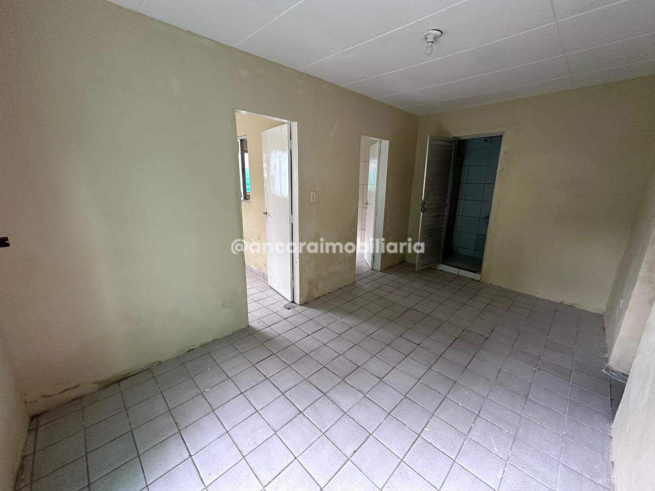 Casa para aluguel no Cordeiro: 