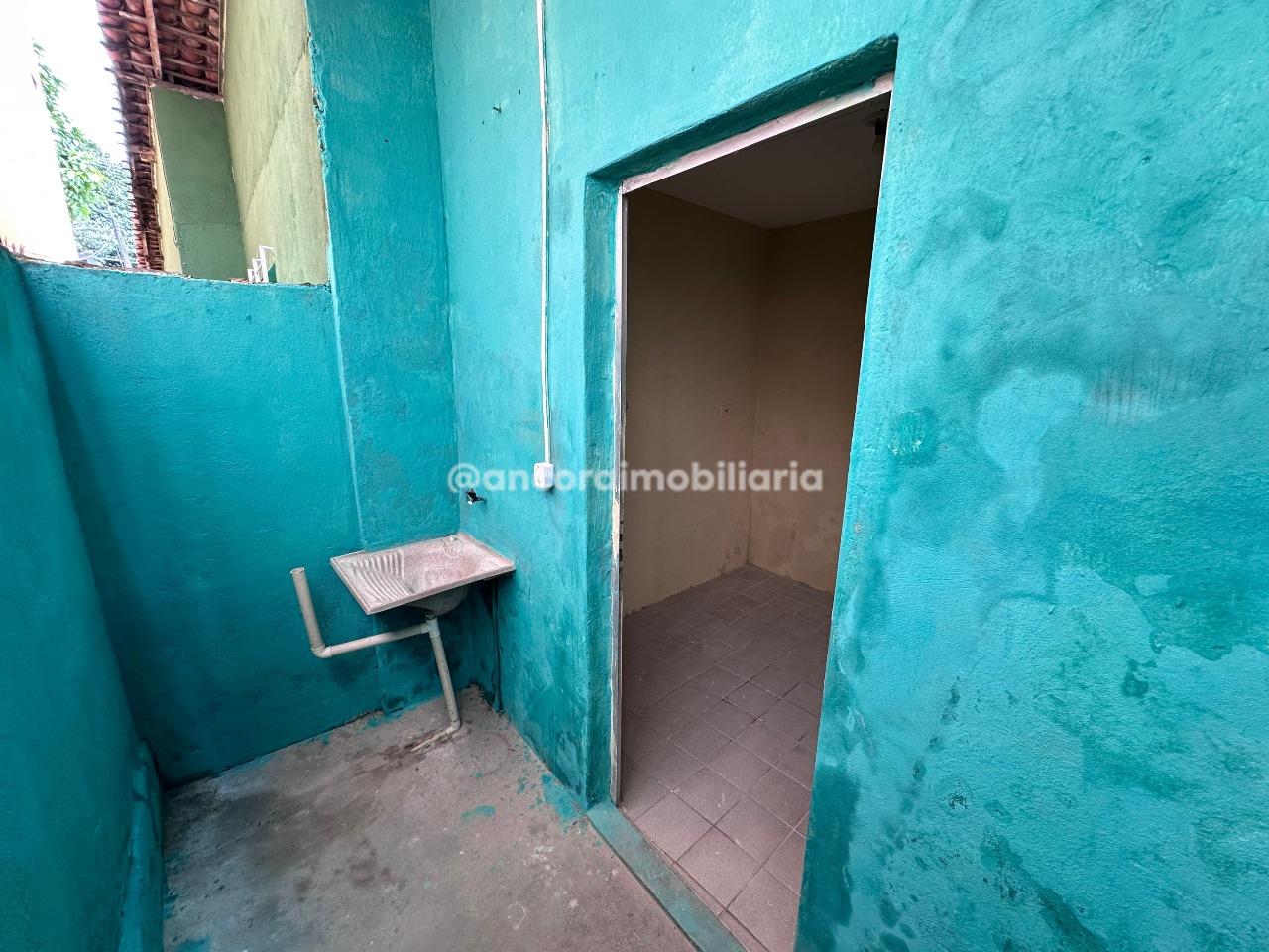 Casa para aluguel no Cordeiro: 