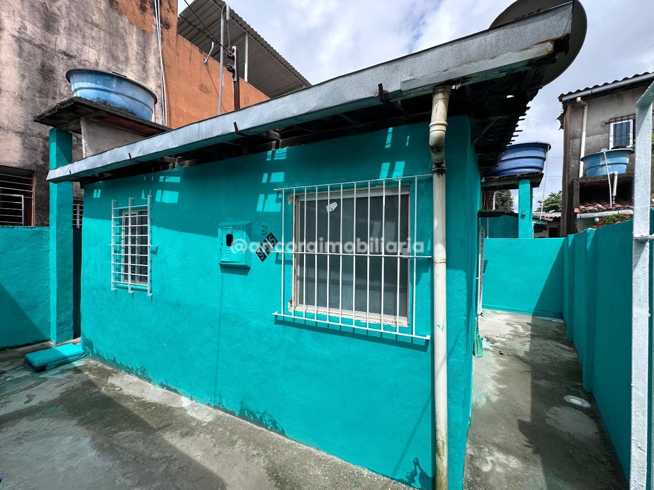 Casa para aluguel no Cordeiro: 