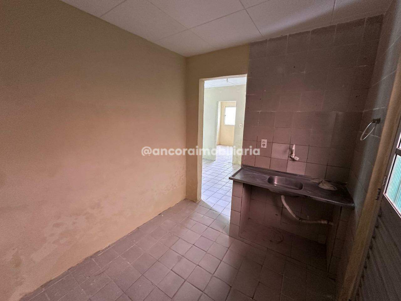 Casa para aluguel no Cordeiro: 