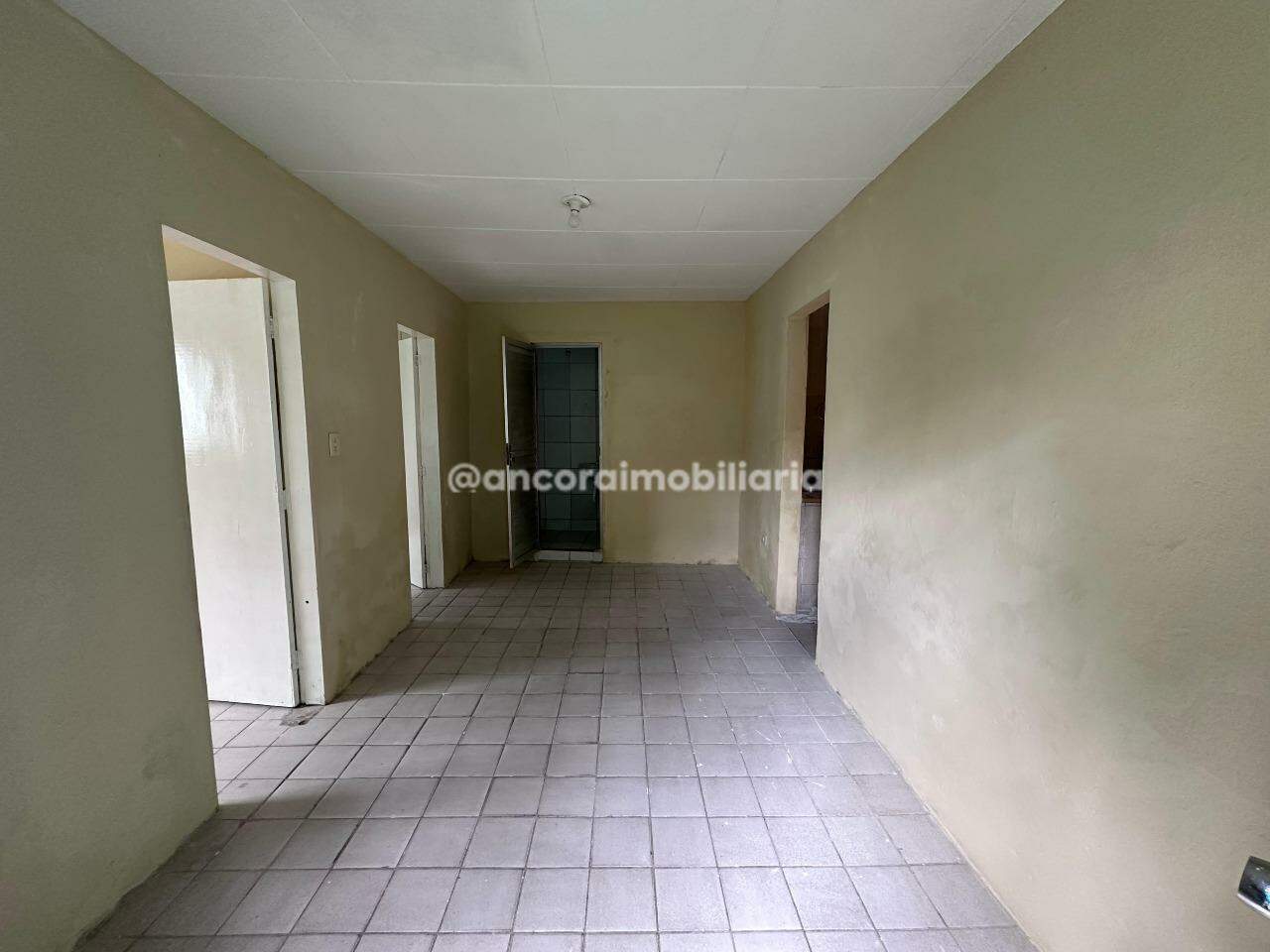 Casa para aluguel no Cordeiro: 