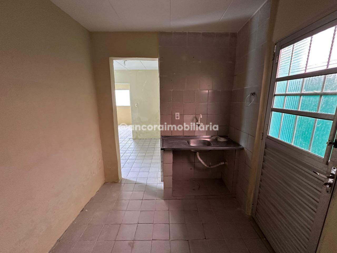 Casa para aluguel no Cordeiro: 