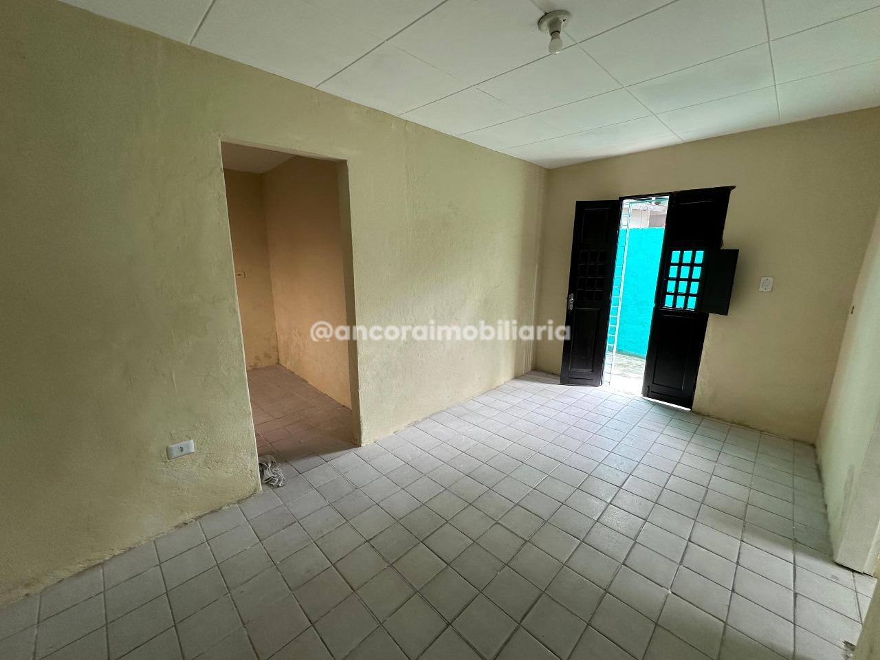 Casa para aluguel no Cordeiro: 