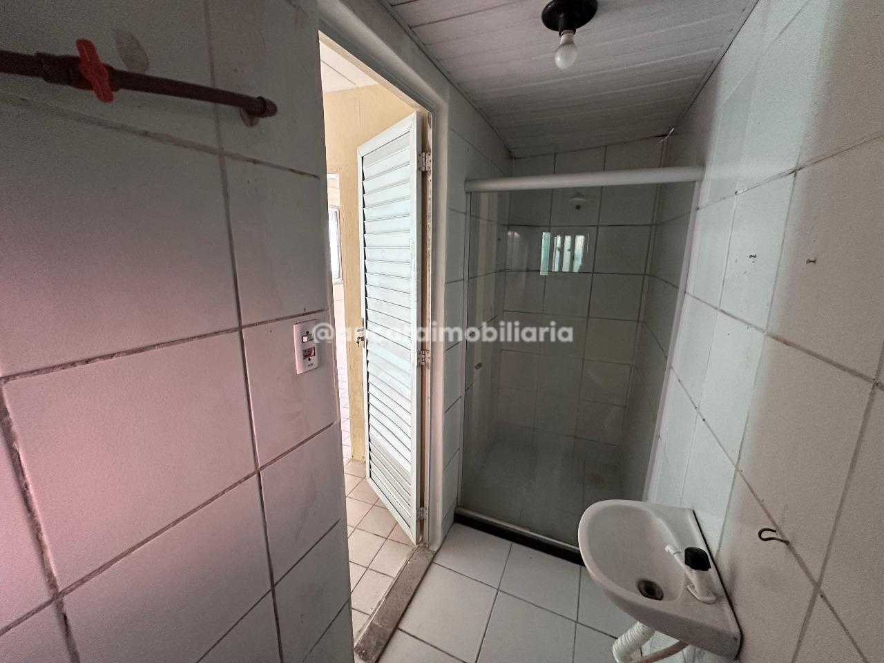 Casa para aluguel no Cordeiro: 