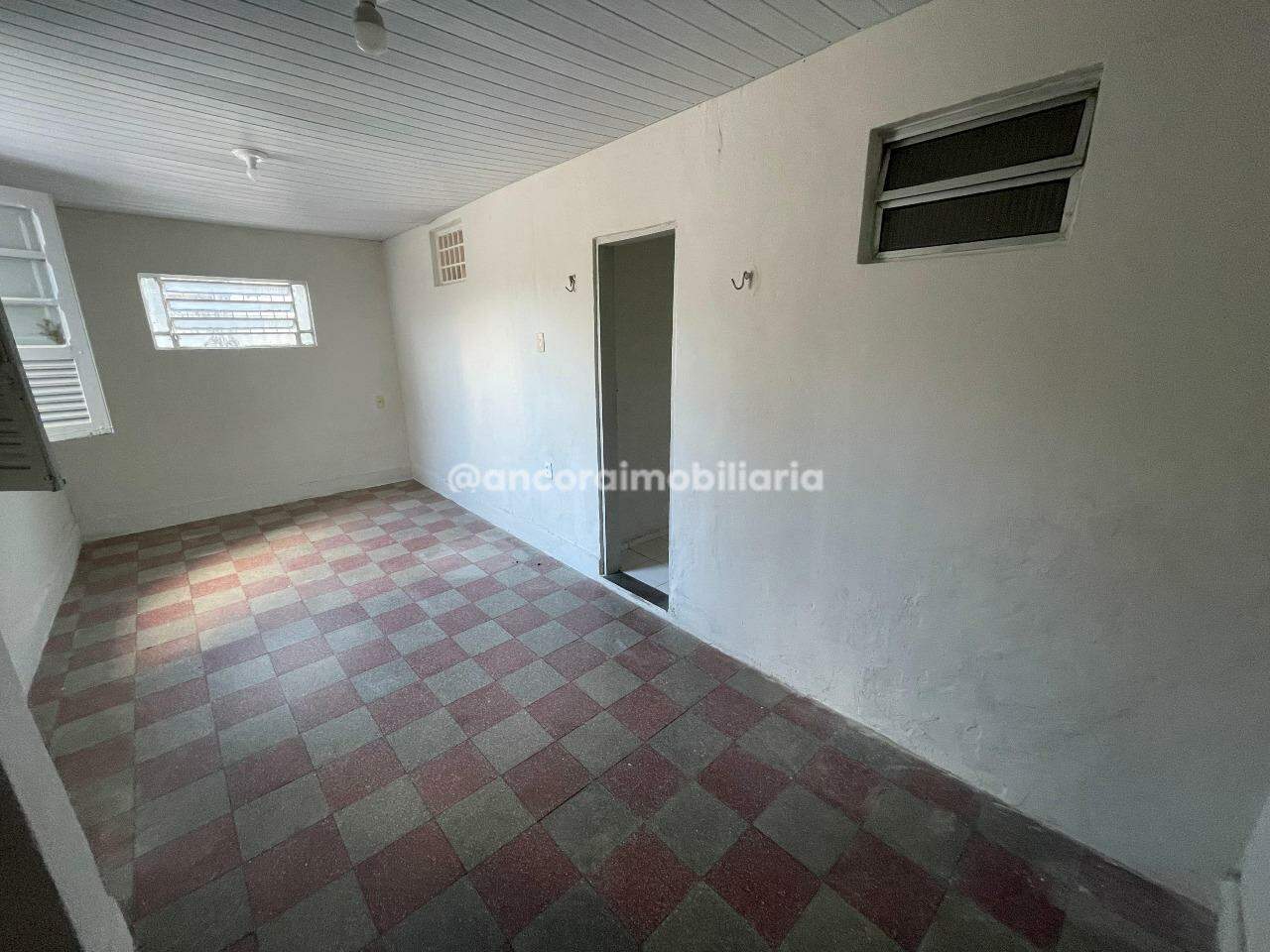 Casa para aluguel no Encruzilhada: 