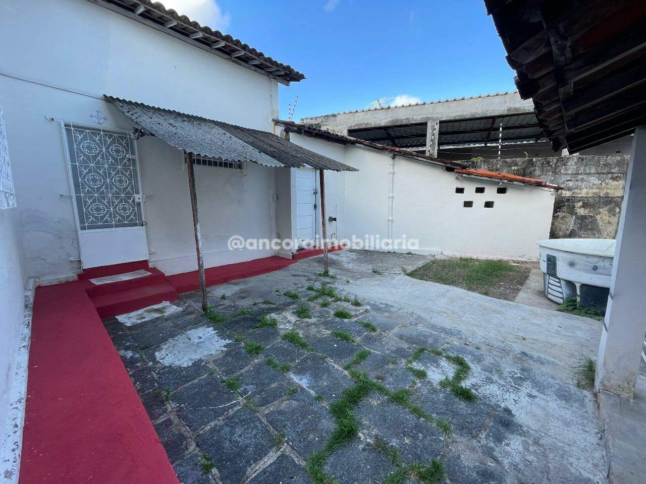 Casa para aluguel no Encruzilhada: 