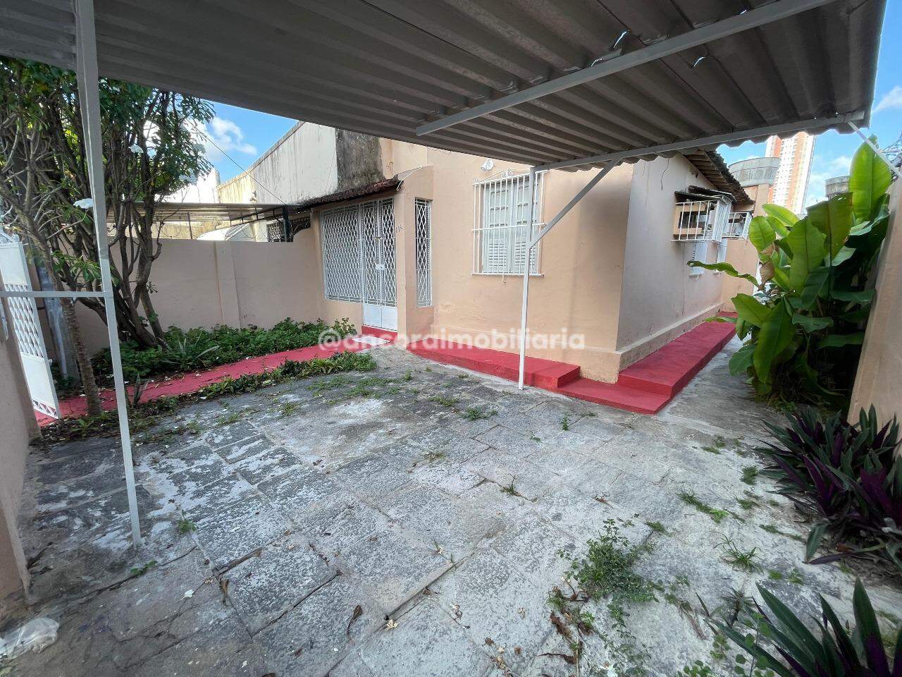 Casa para aluguel no Encruzilhada: 