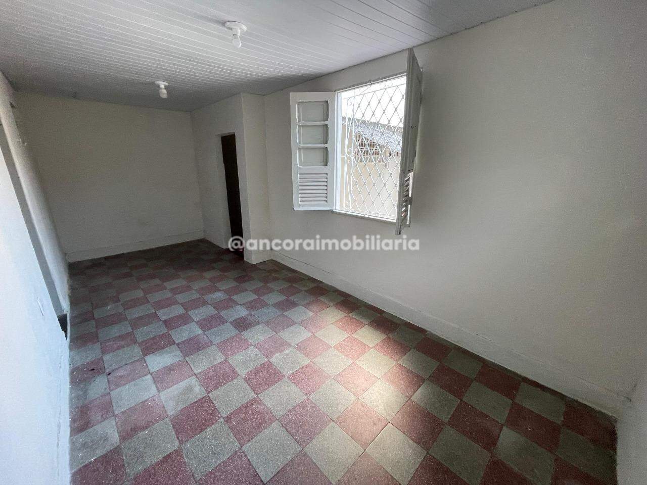 Casa para aluguel no Encruzilhada: 