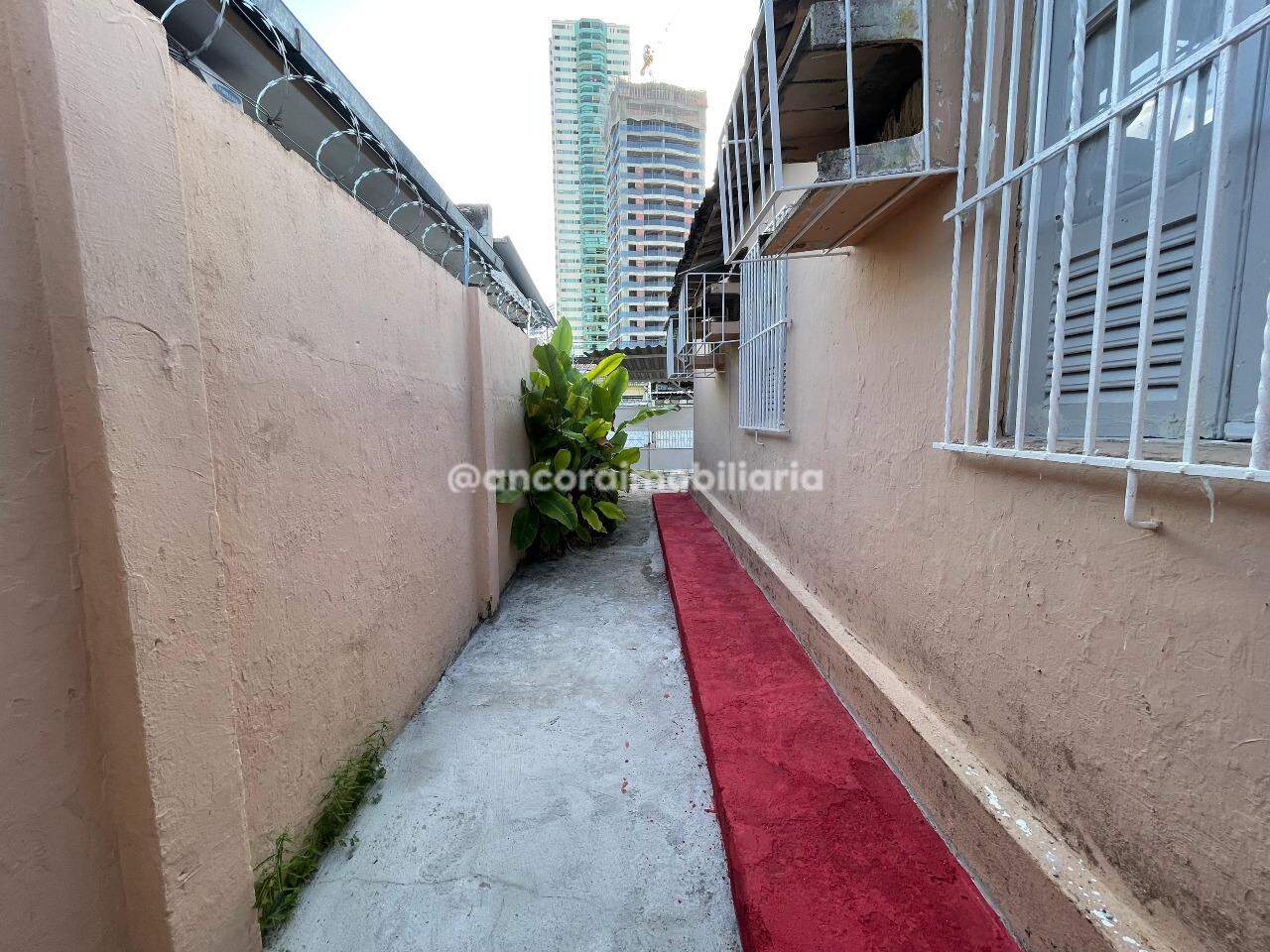 Casa para aluguel no Encruzilhada: 