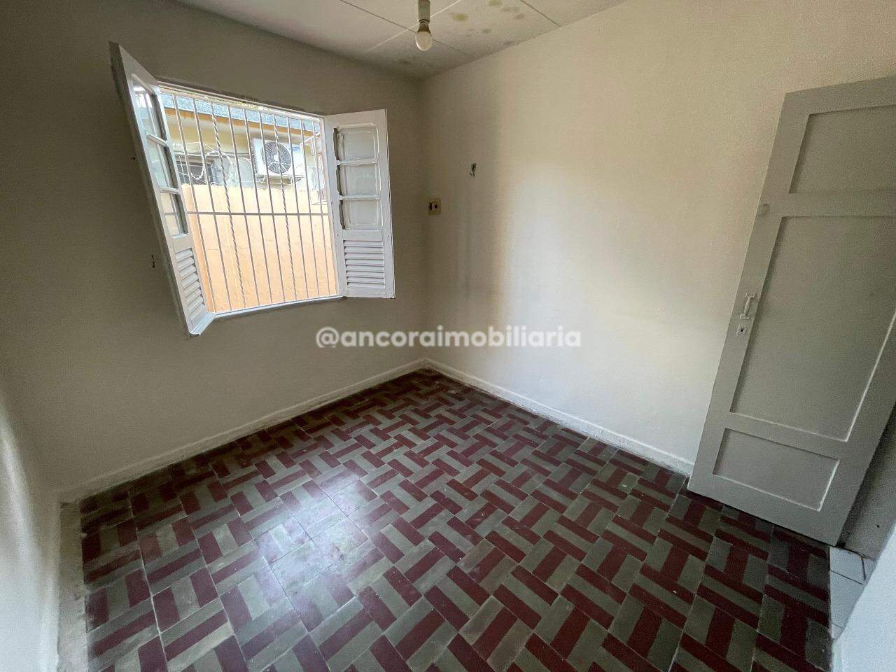 Casa para aluguel no Encruzilhada: 