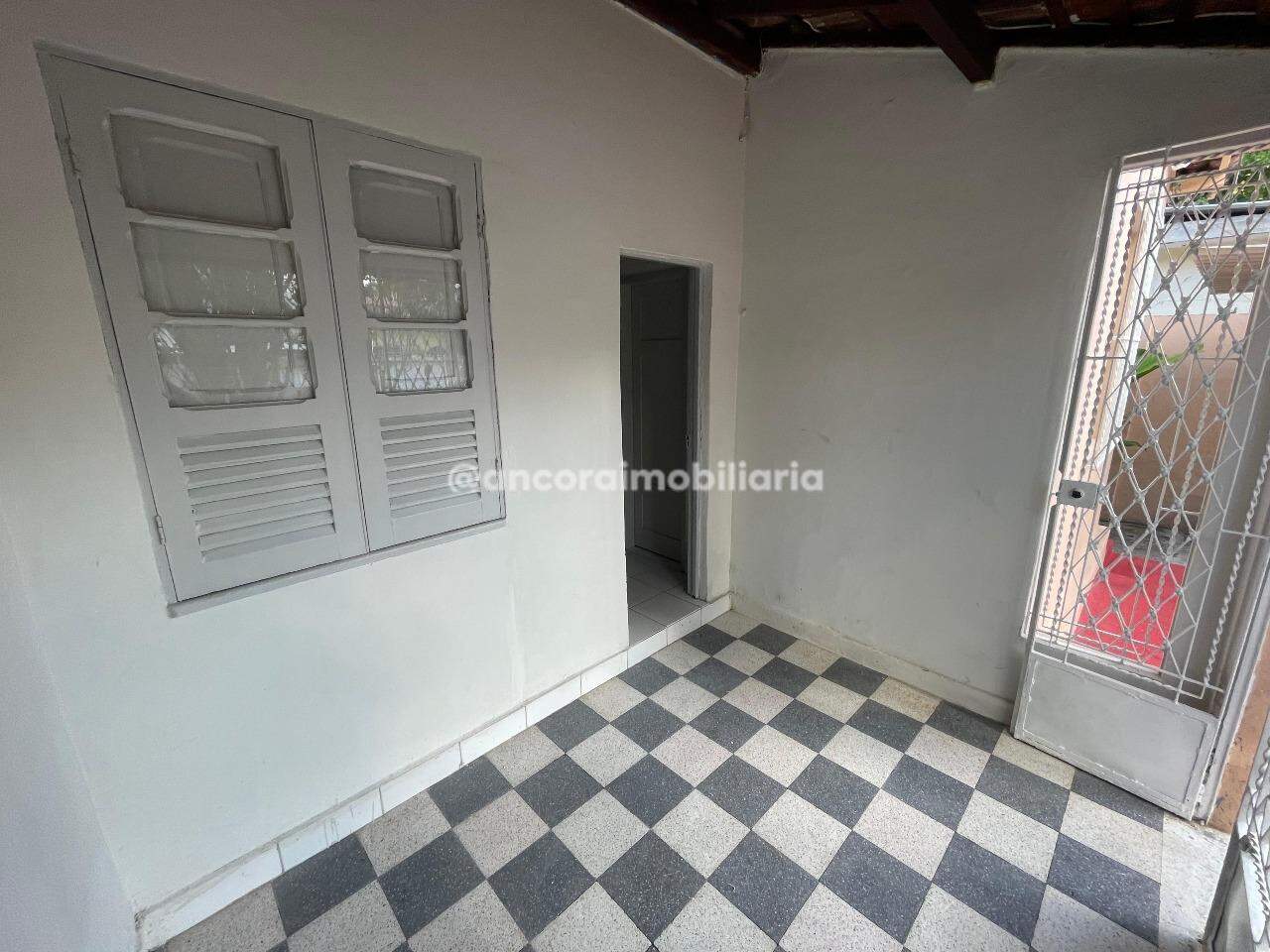 Casa para aluguel no Encruzilhada: 