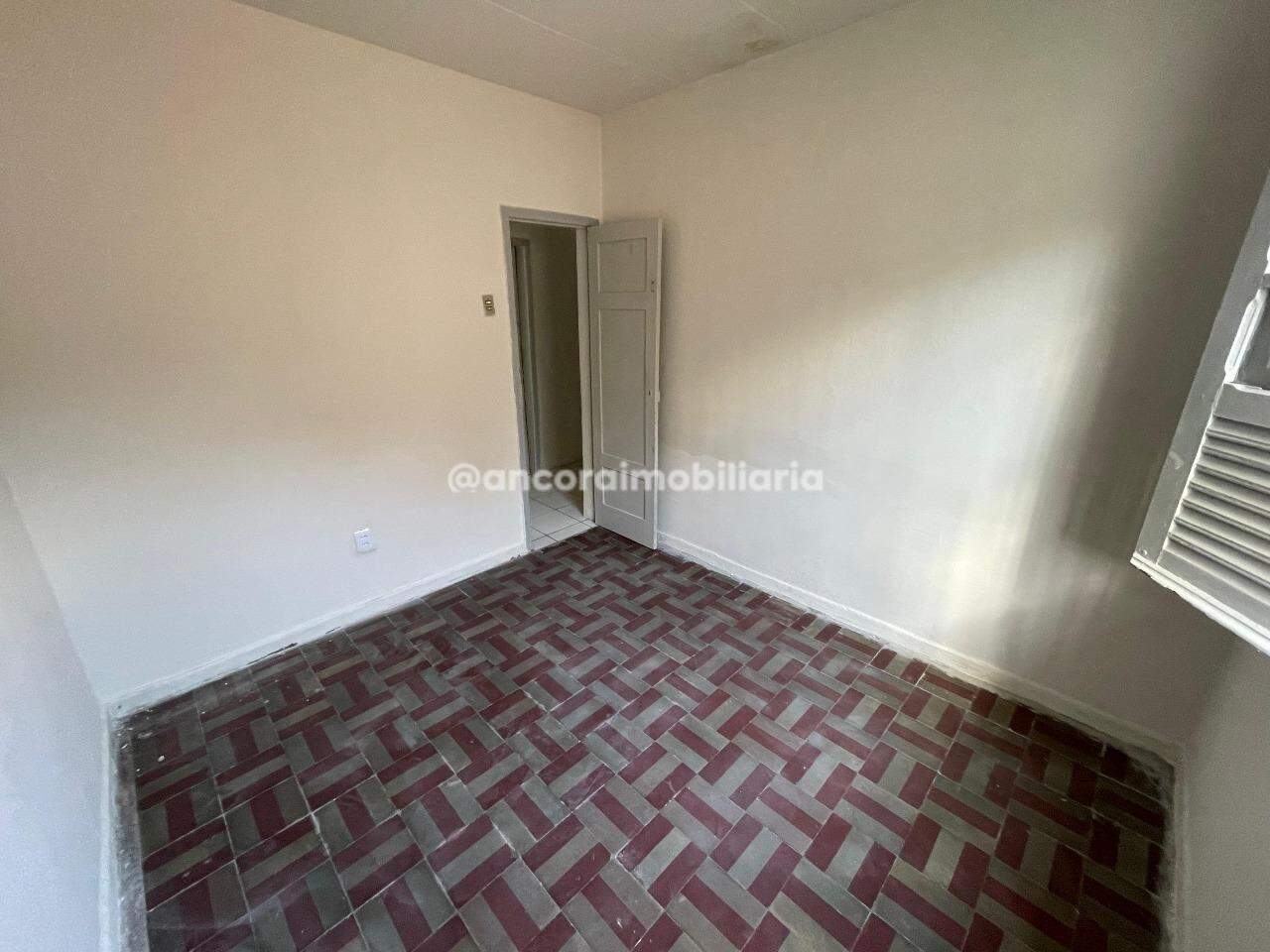 Casa para aluguel no Encruzilhada: 