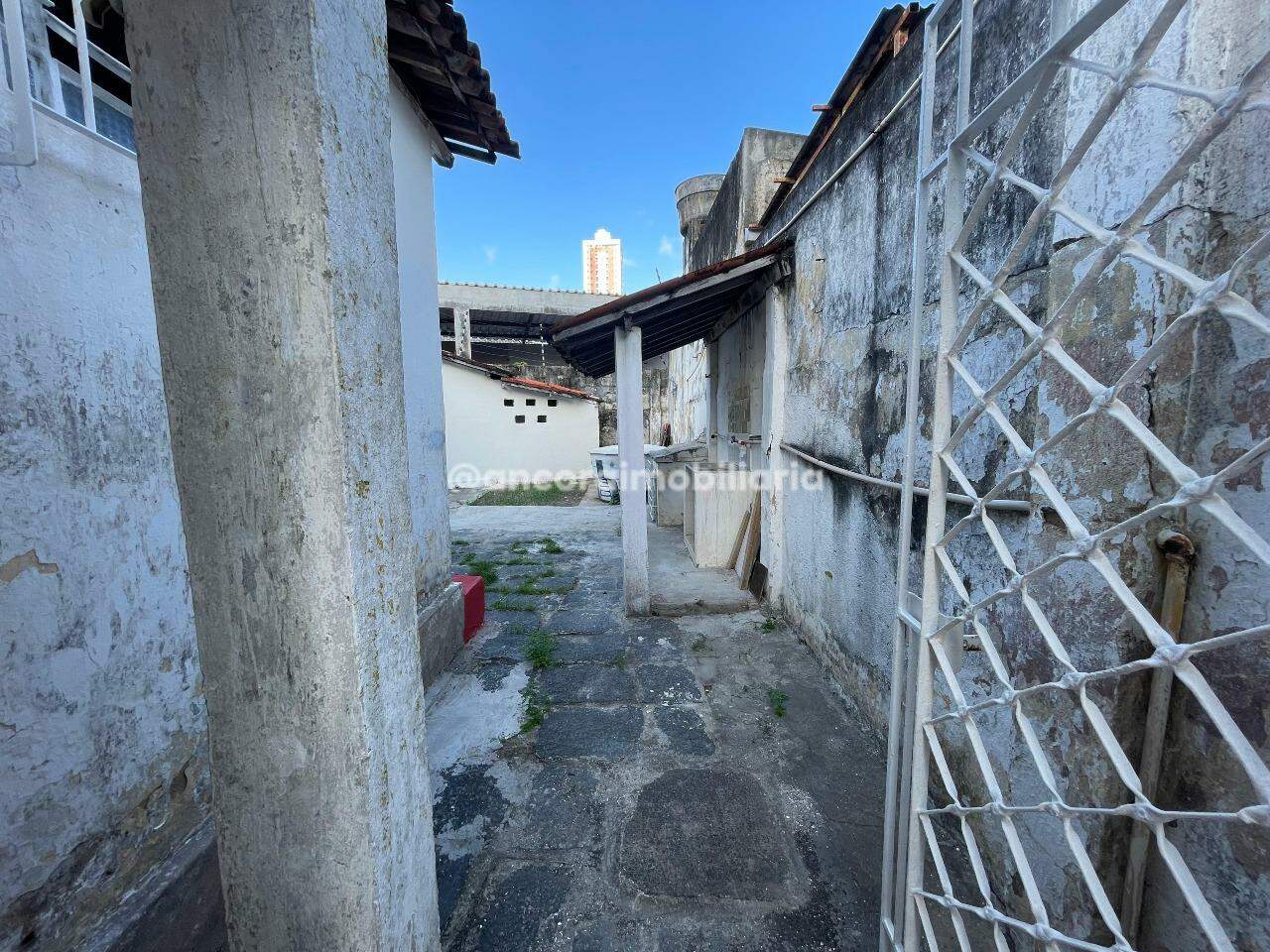 Casa para aluguel no Encruzilhada: 