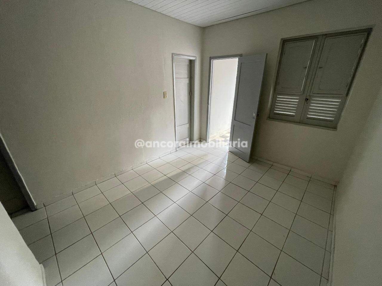 Casa para aluguel no Encruzilhada: 