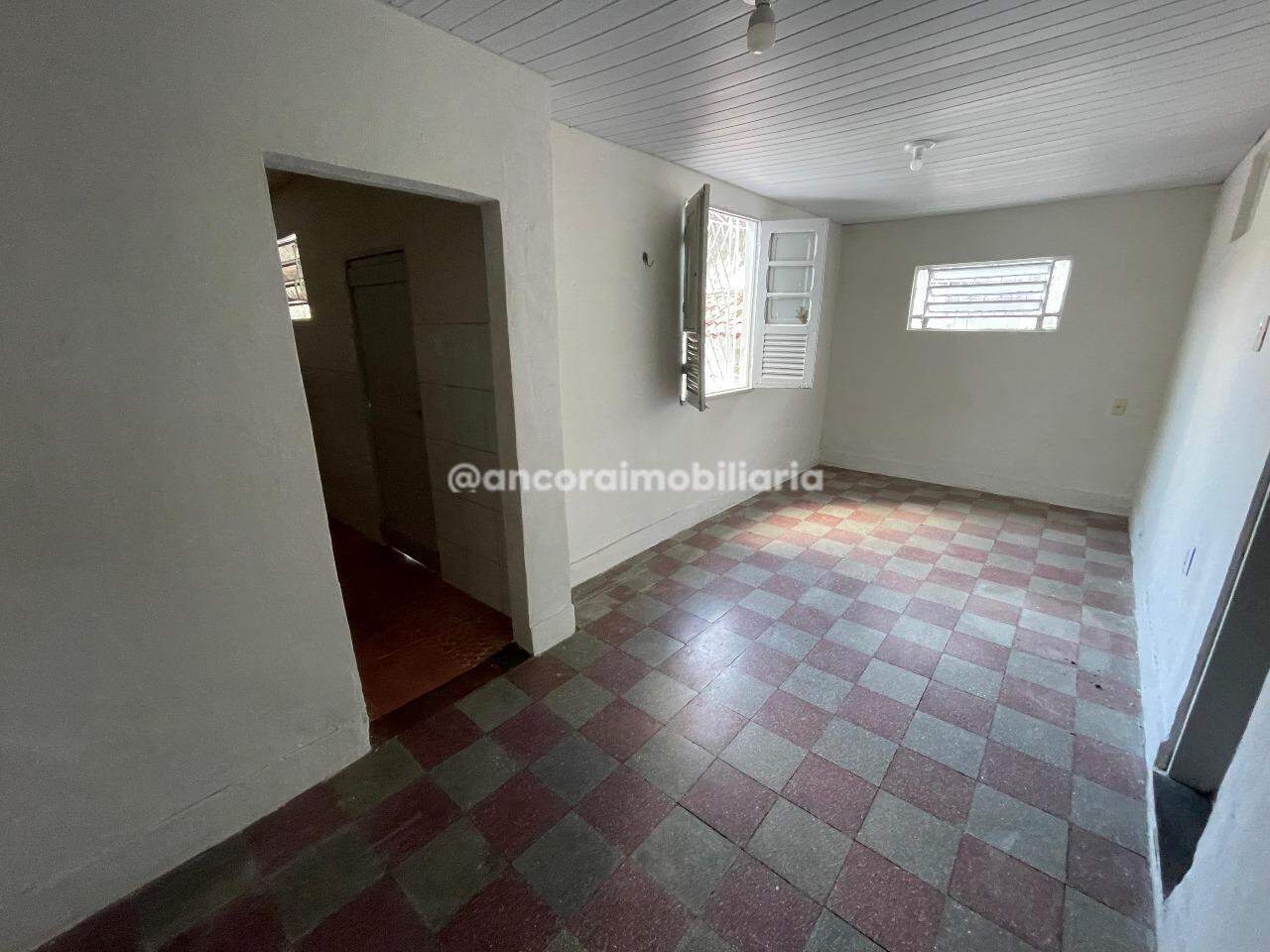 Casa para aluguel no Encruzilhada: 