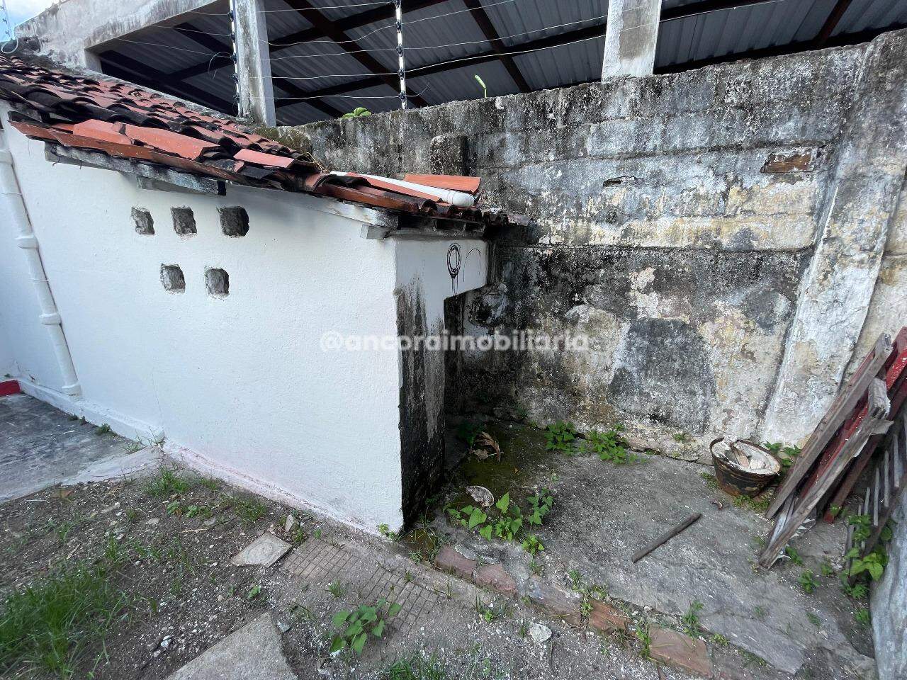 Casa para aluguel no Encruzilhada: 