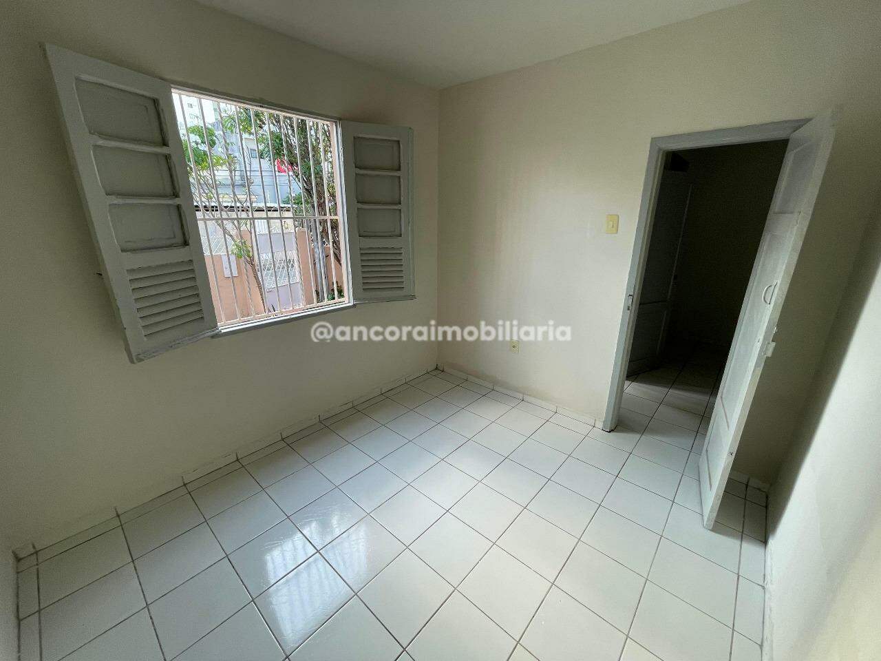 Casa para aluguel no Encruzilhada: 